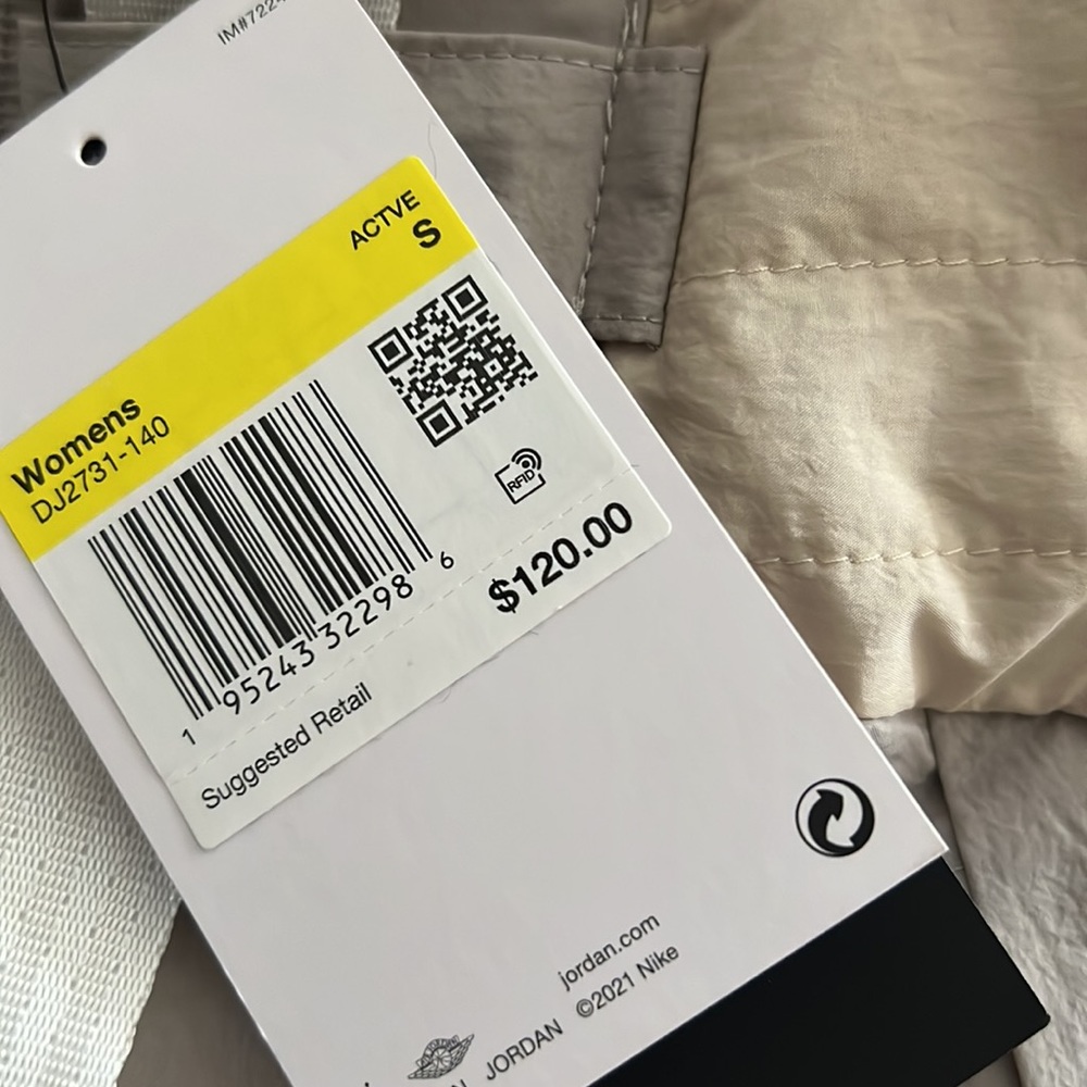 Nike Air Jordan Cozy quilted belted pants - Picture 9 of 9